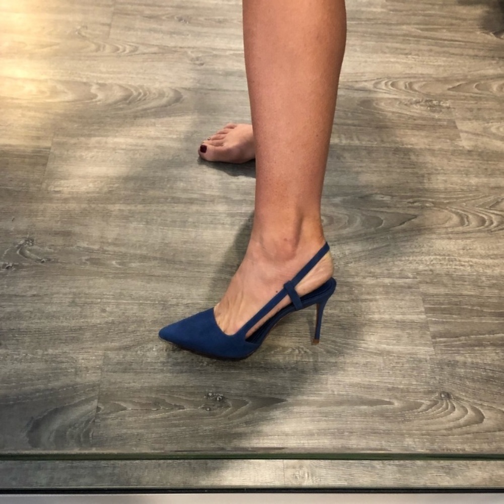 Pointed Toe Sling-Backs - Picture 5 of 5